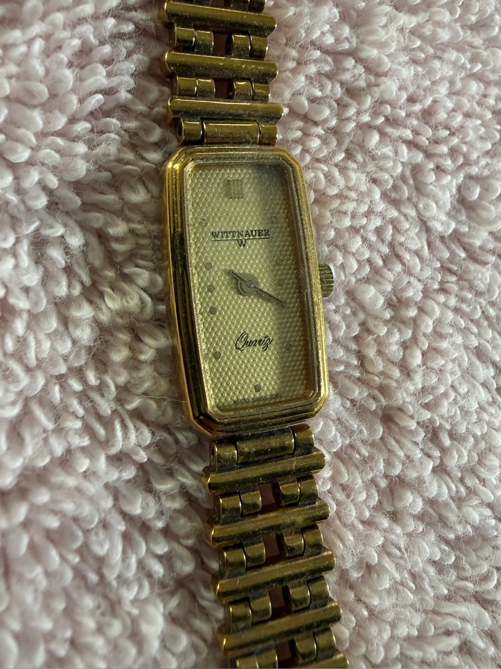 VINTAGE WITTNAUER GOLD TONE RECTANGLE QUARTZ WATCH SWISS MADE